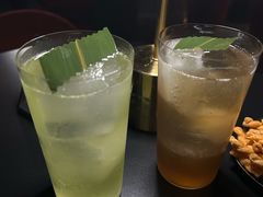 -Mx.cocktail bar