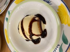 蓝莓香草冰激凌-萨莉亚意式餐厅(苏州食百家店)