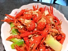 蒜香小龙虾-虾胡闹龙虾馆(湄南河店)
