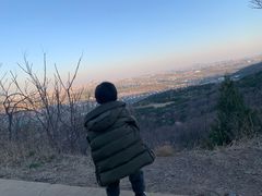 -鬼笑石后山停车场