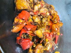 铁锅香辣走地鸡-老三样·美食研究中心(世贸路店)