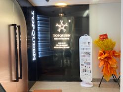 -TOP HAIR SALON