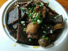 -临江餐馆二楼美食部落