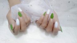 -潮店·虞妃妮轻奢美甲美睫馆