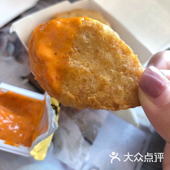 机场麦当劳巧克力拉明顿蛋糕图片