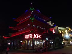 -巴陵广场