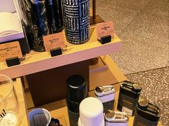 零售区-星巴克臻选(上海陆家嘴中心店)