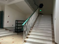 -泸州泸舍酒店(江阳区水井沟步行街店)