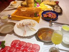 -泓炙颐凤鲜海鲜火锅料理(桐乡店)