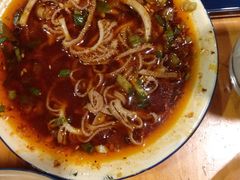 -拈签一笑黄牛肉辣卤串串