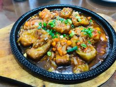 -临街徽菜馆·正宗黄山味
