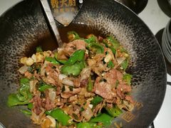 -费大厨辣椒炒肉(黄兴中心广场店)