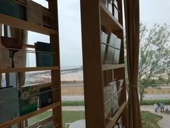 -猫的天空之城概念书店(北戴河蔚蓝海岸店)