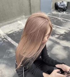 -IU潮牌·SALON