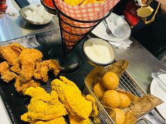 -BHC炸鸡(明洞总店)