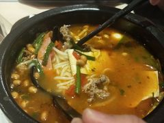-蒙自源米线大王(东站店)