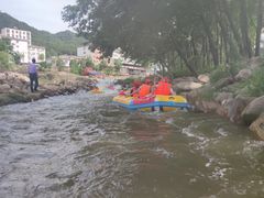 -尧山大峡谷漂流
