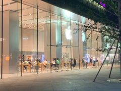 -Apple零售店(华贸购物中心店)