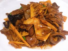 -闫府私房菜(经四路万达店)