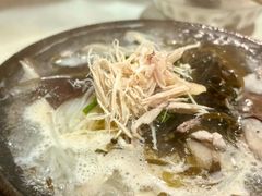 -刚砂锅鸡丝米线