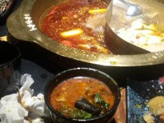 -周周有辣火锅馆(玖耀里店)