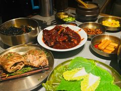 -草家酱蟹炭火烤肉店(珲春南路一店)