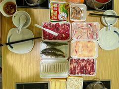 -杨老板·海鲜集市火锅·鲜切牛肉(中防万宝店)