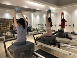 -静待花开瑜伽尊巴会馆