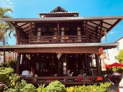 -Dash Teak House