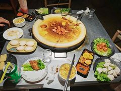 -冰冰龙虾·江湖菜·花园江景餐厅