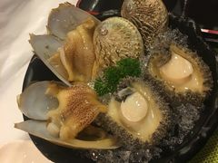 -鲜入围煮花胶鸡海鲜火锅