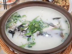 -天乐农家鱼头王(天目湖店)