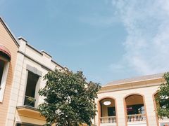 -王府井奥莱临潼小镇(临潼店)