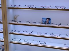 -罗伯特眼镜·蔡司官方授权(前海桂湾店)