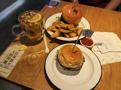 秘制照烧鸡腿堡-龙治汉堡(中华城店)