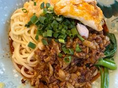-阿依娘镇店豌杂面(三峡广场店)