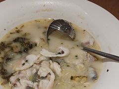 -严记小天府酸菜鱼(西四路店)