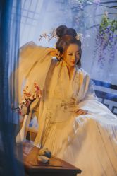 点击看大图 -九月鹰飞汉服摄影工作室