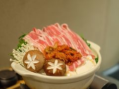 -吉屋·炭烧酒场·秋冬功夫奶汁河豚鱼锅