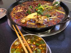 -鸿顺老铁锅美蛙鱼府(解放碑店)