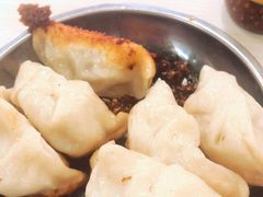 -黄阿姨锅贴大王(万航渡路店)