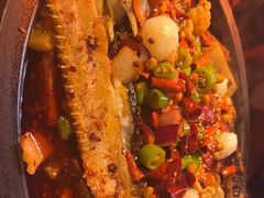 -鸣记脆皮烤鱼·海鲜烤鱼(三八广场店)