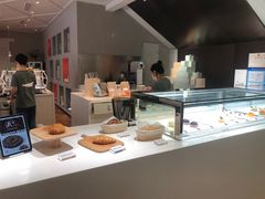 -潮一不贰·法式甜品·生日蛋糕·西式简餐(外滩店)