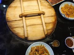 -鱼窝棚柴火铁锅炖(富山屯店)