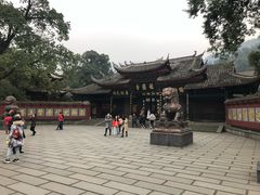 -峨眉山报国寺