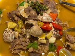 酸汤蛤蜊肥牛-老阿爸鲜鱼土菜(园区永旺店)