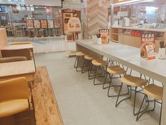 -遇见小面(万科金融中心店)