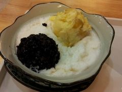 榴莲忘返-小团圆糖水铺(襄阳南路店)