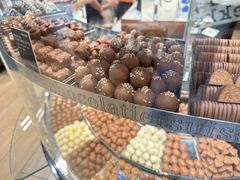 -Laderach 莱德拉(上海环贸iapm店)