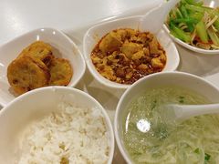 -浦东图书馆读者餐厅